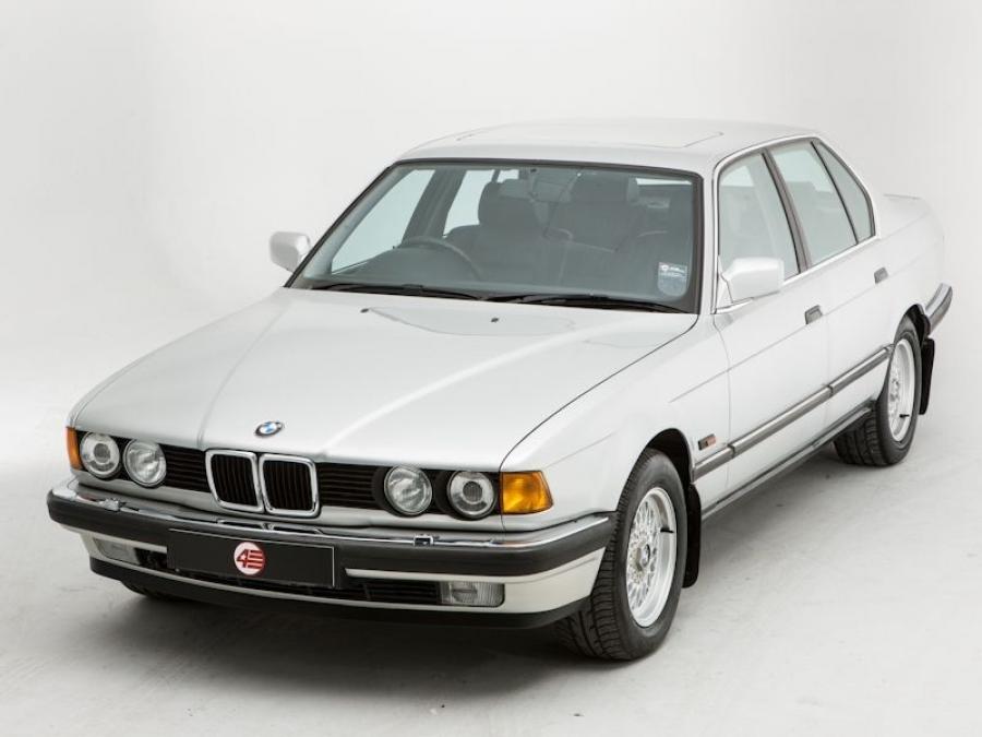  BMW 735i 1986 года  (UK) (фото 4 из 9)